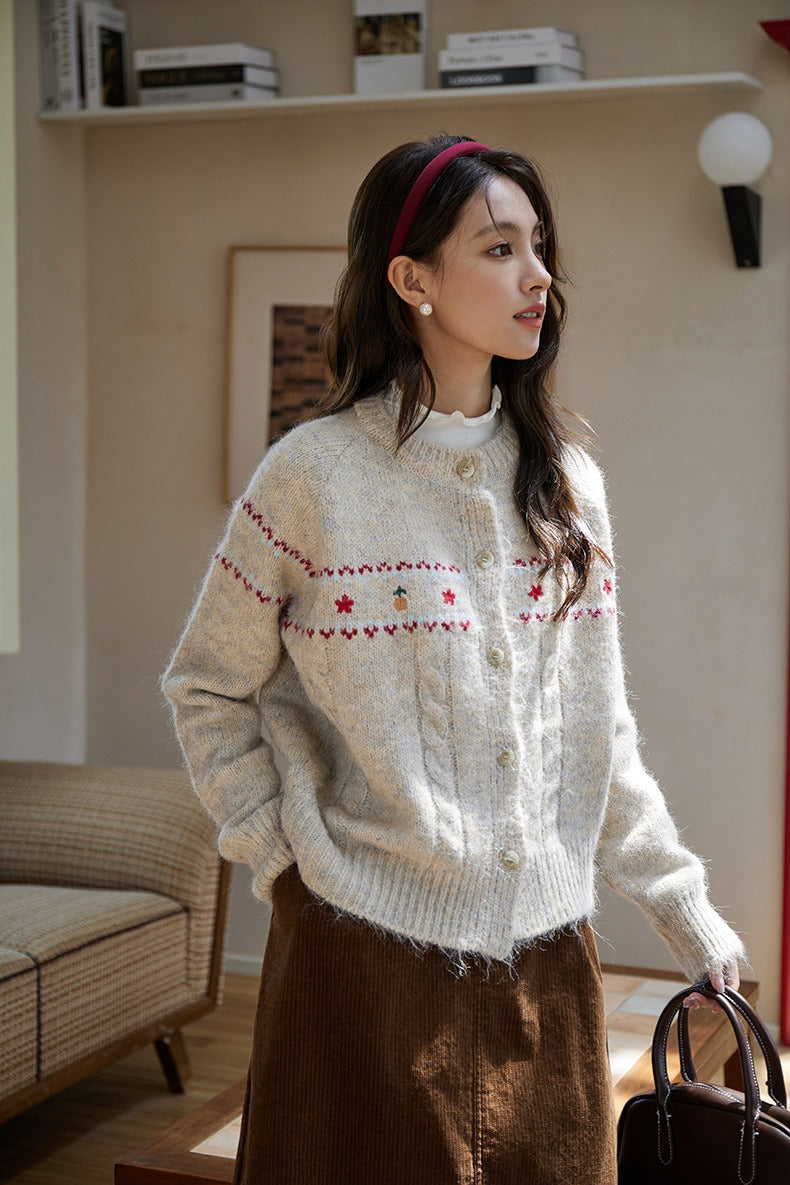 花朵刺繡麻花條毛衣
